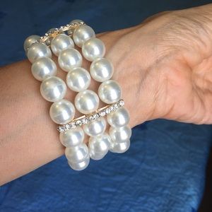 Pearl/rhinestone bracelet